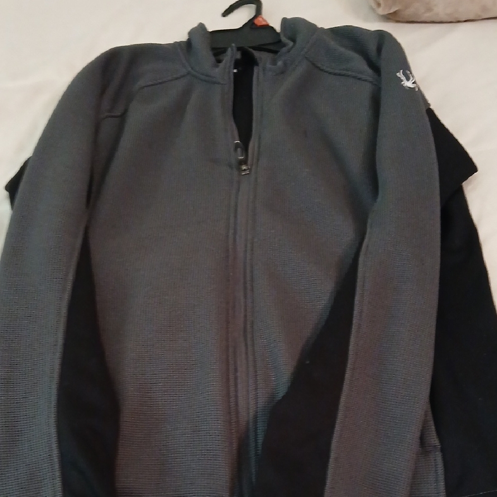 Gray and Black Zip-Up Jacket Spider